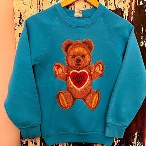 Vintage teddy Bear hug me sweatshirt. Size small. Single stitch. 80’s. ❤️❤️❤️
